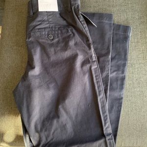 Dark gray chino